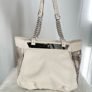 3$21, J Lo Jennifer Lopez Cream Faux Snakeskin Shoulder Bag